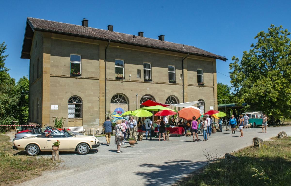 In Burgbernheim-Wildbad war der Bahnhof nach seiner Stillegung lange ungenutzt, jetzt ist das Leben zurückgekehrt.