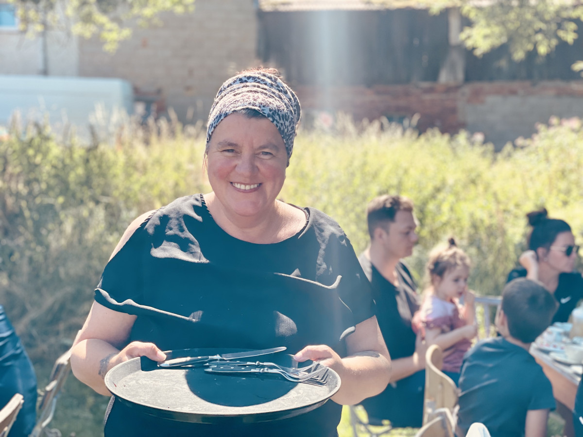 Nicole Stiefel serviert ihren Gästen regionale Gerichte zum Sonntags-Brunch