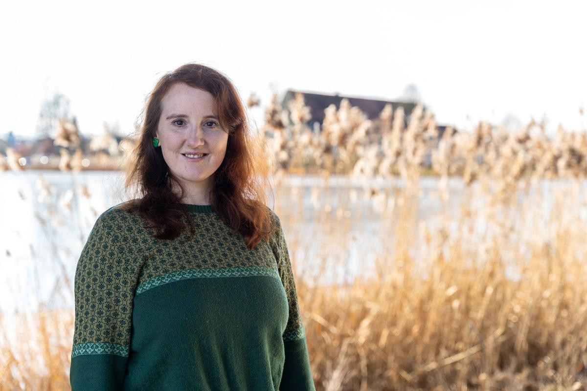 Christina Baumer im Fischhofpark in Tirschenreuth. Eine ihrer zukünftigen Kulissen.