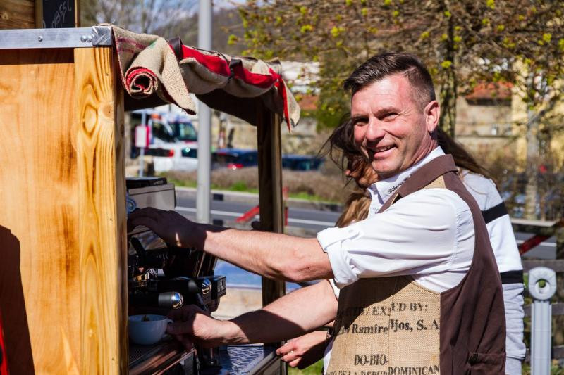 In jeder Tasse Kaffee stecken viel Arbeit, Einsatz und Leidenschaft. Rainer Bühner fördert ein neues Bewusstsein für Qualität.